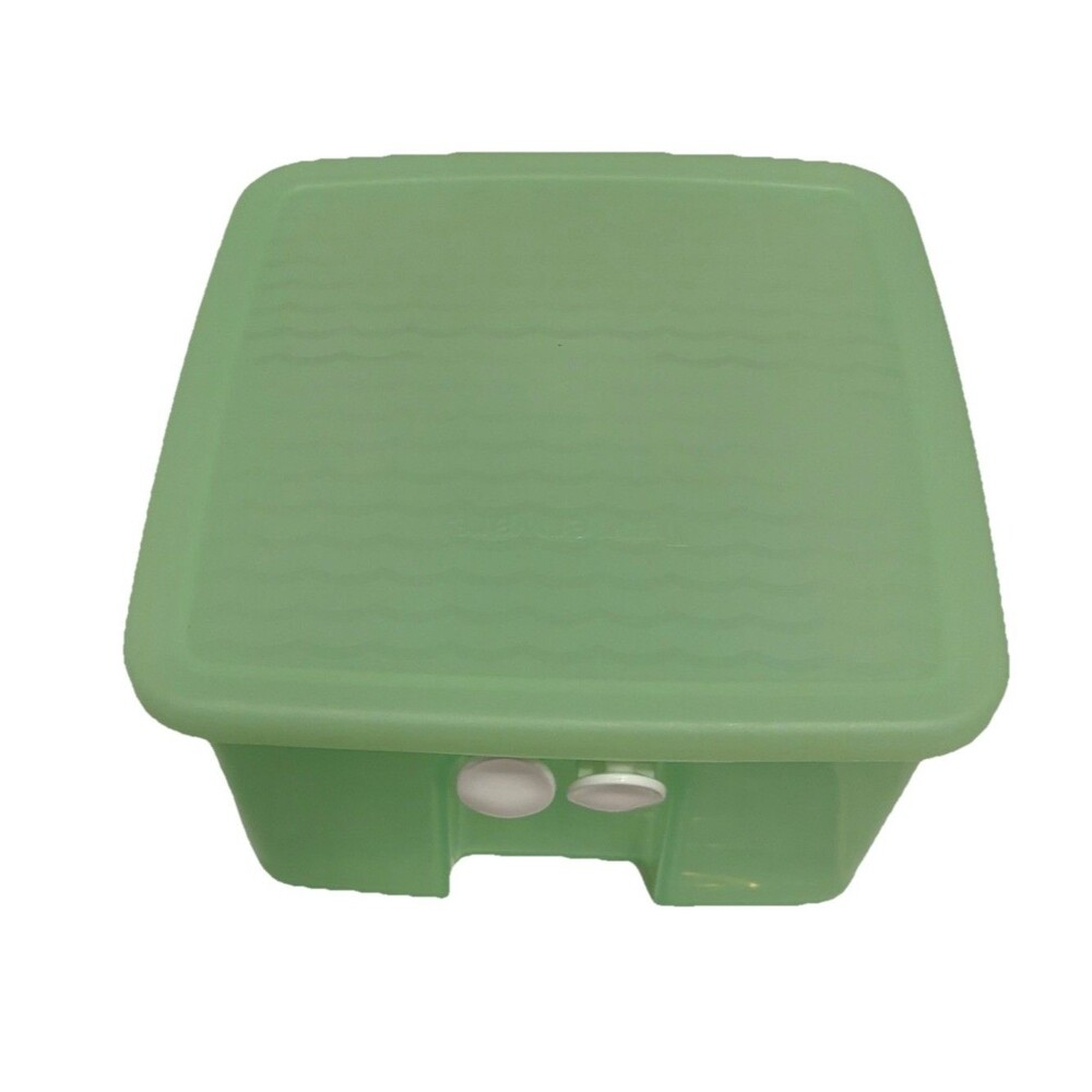 Tupperware FRIDGESMART 5 3/4" GREEN Vegetable Produce Keeper Container Made USA